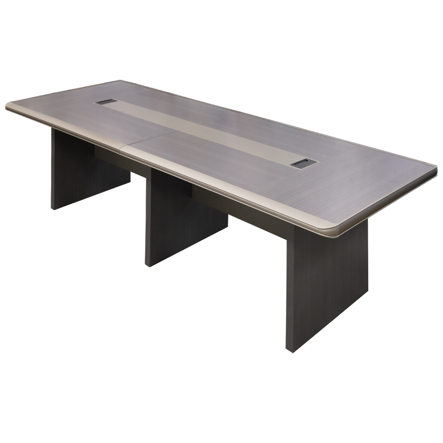 Mushukida yupqa sochli ayolning porno surati